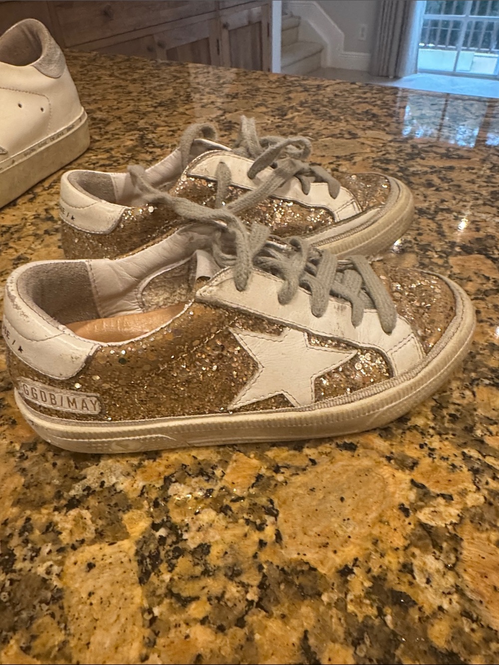 Girls - Toddler Golden Goose Glitter Star Low-Top Sneakers in Gold - toddler 10